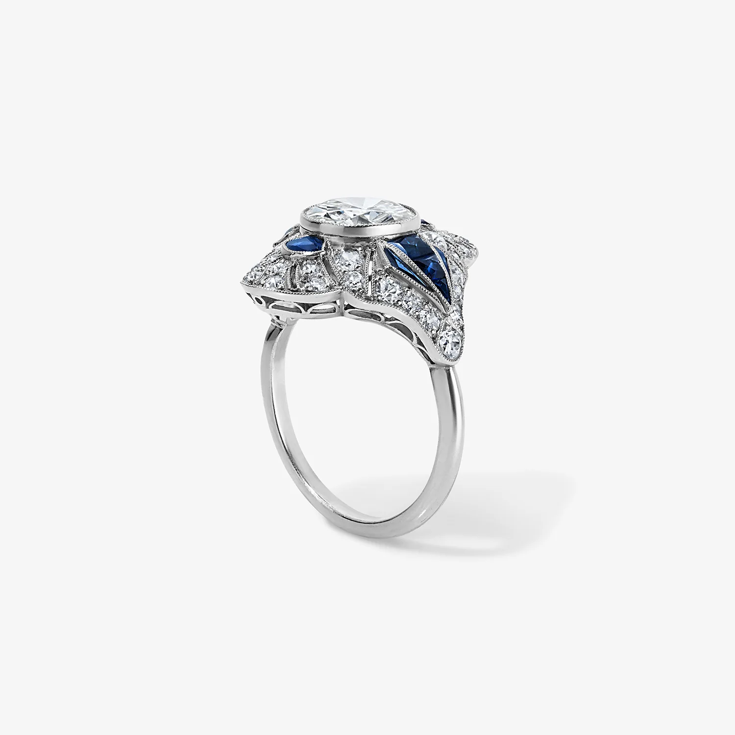 2.20ct Diamond Art Deco Ring with Sapphires - Image 2