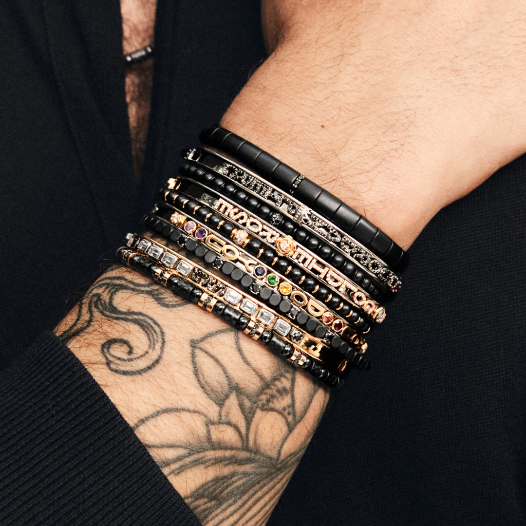 Men's Stretch Carbon Fiber Bracelet with Five Row of Black Diamonds - Image 4